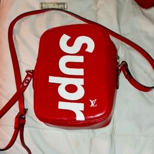 Supreme purse